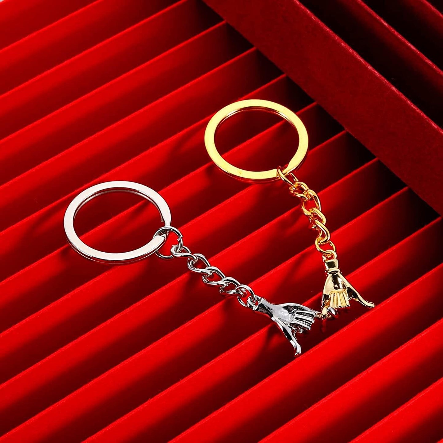 Couple Hand in Hand Creative Keychain